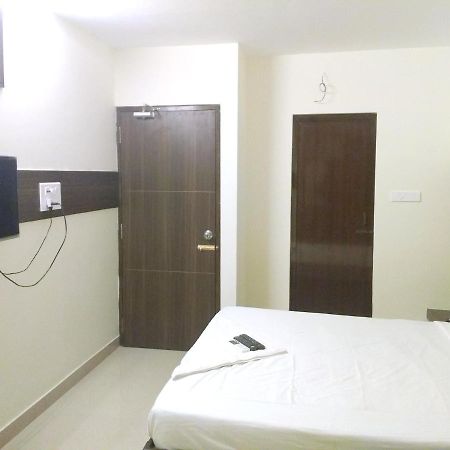 Hotel Amrita Mogappair Chennai Exterior photo