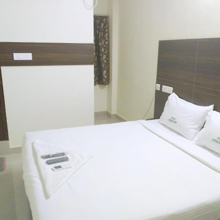 Hotel Amrita Mogappair Chennai Exterior photo