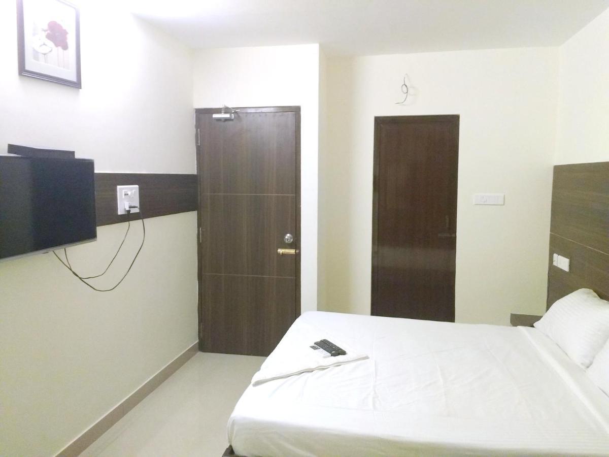 Hotel Amrita Mogappair Chennai Exterior photo